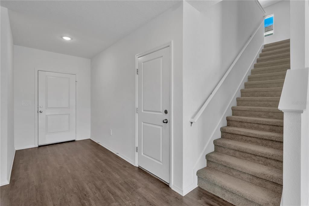 For Rent: $3,100 (5 beds, 3 baths, 2491 Square Feet)