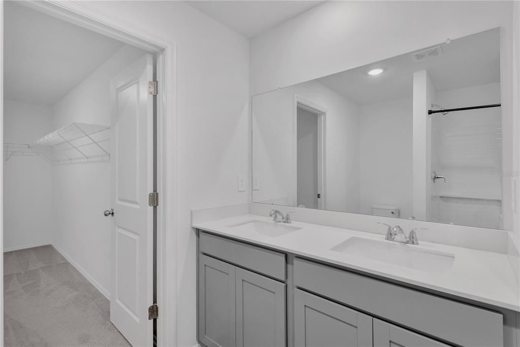 For Rent: $3,100 (5 beds, 3 baths, 2491 Square Feet)