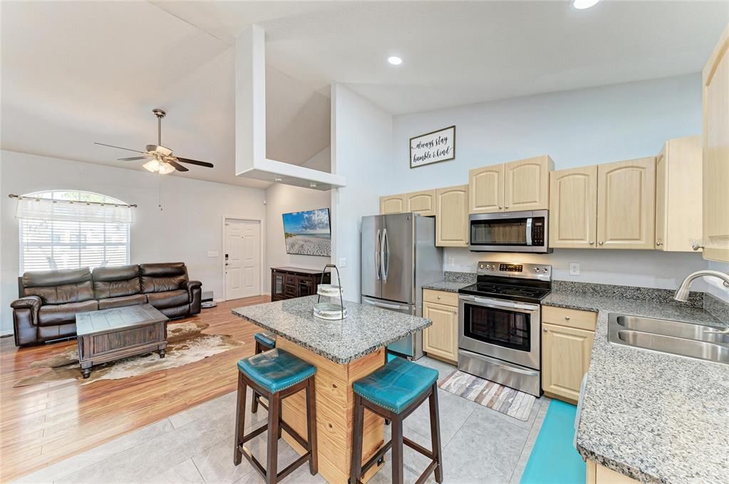 For Sale: $589,000 (3 beds, 2 baths, 1298 Square Feet)