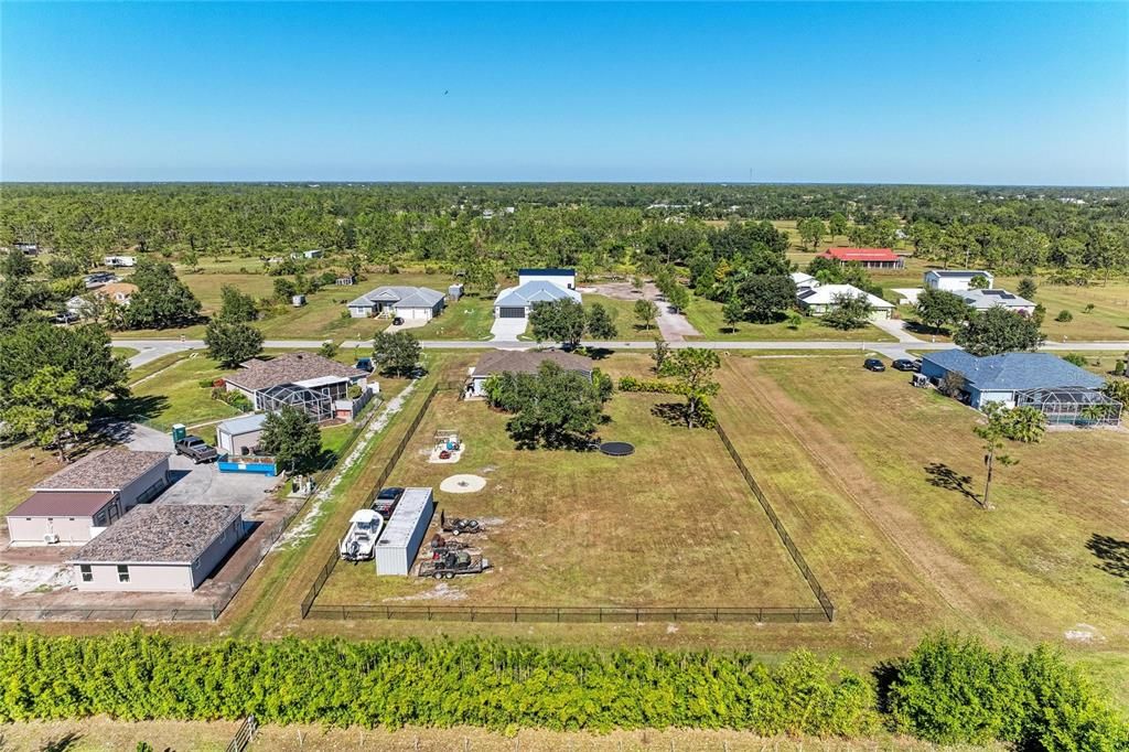 For Sale: $589,000 (3 beds, 2 baths, 1298 Square Feet)