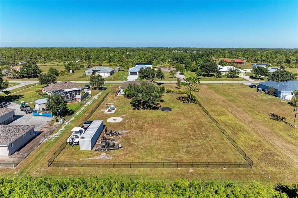 For Sale: $589,000 (3 beds, 2 baths, 1298 Square Feet)