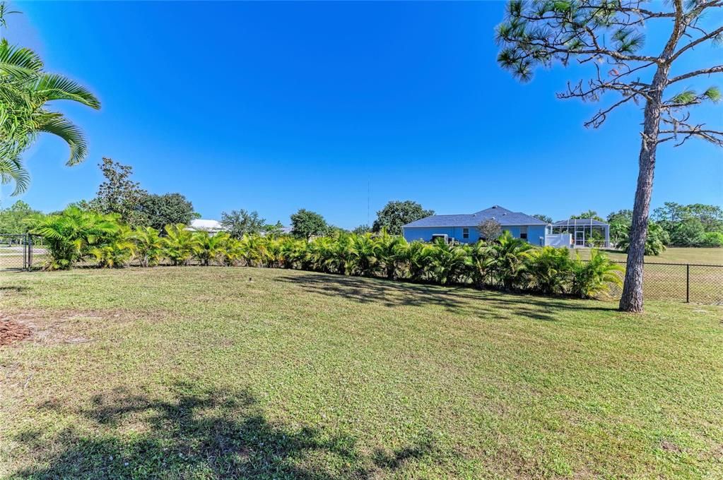 For Sale: $589,000 (3 beds, 2 baths, 1298 Square Feet)