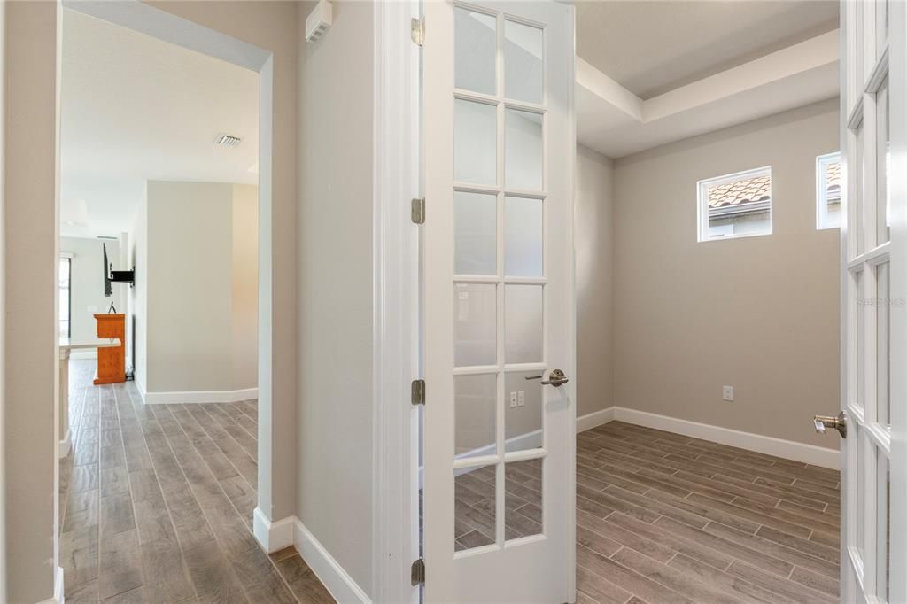 На продажу: $469,999 (3 спален, 2 ванн, 1934 Квадратных фут)