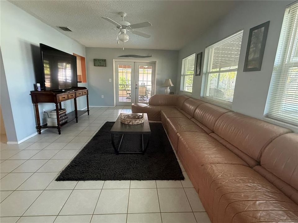 En Renta: $3,000 (3 camas, 2 baños, 1839 Pies cuadrados)