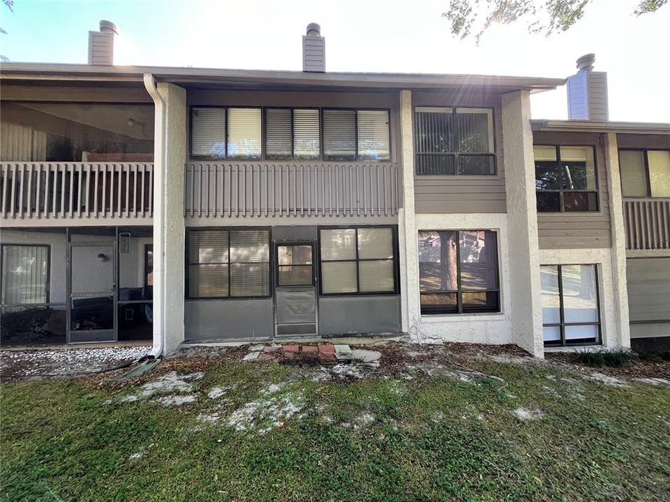 For Rent: $2,067 (3 beds, 2 baths, 1562 Square Feet)