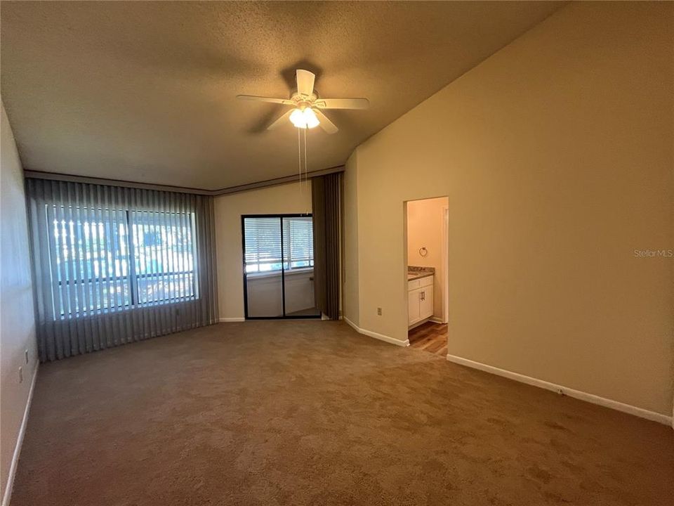For Rent: $2,067 (3 beds, 2 baths, 1562 Square Feet)