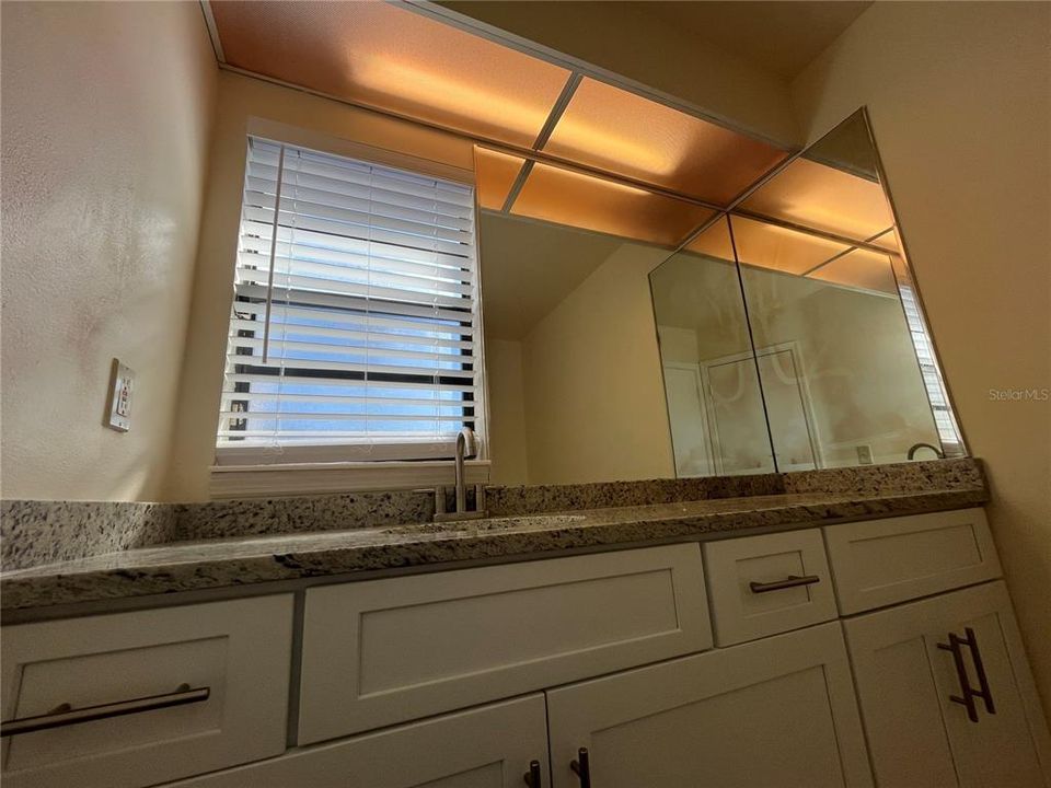 For Rent: $2,067 (3 beds, 2 baths, 1562 Square Feet)