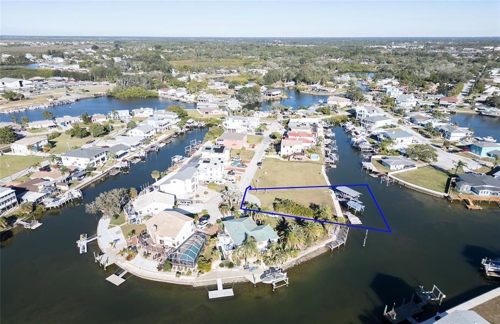 待售: $360,000 (0.15 acres)