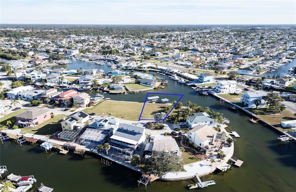 待售: $360,000 (0.15 acres)