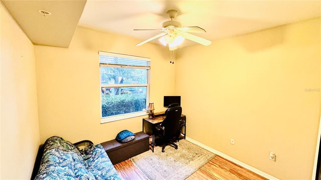 For Sale: $255,000 (2 beds, 2 baths, 1055 Square Feet)