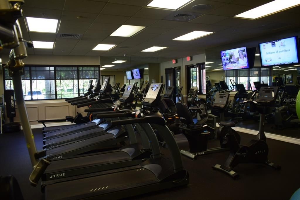 待售: $255,000 (2 贝兹, 2 浴室, 1055 平方英尺)