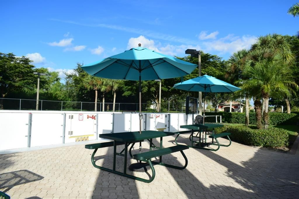 待售: $255,000 (2 贝兹, 2 浴室, 1055 平方英尺)