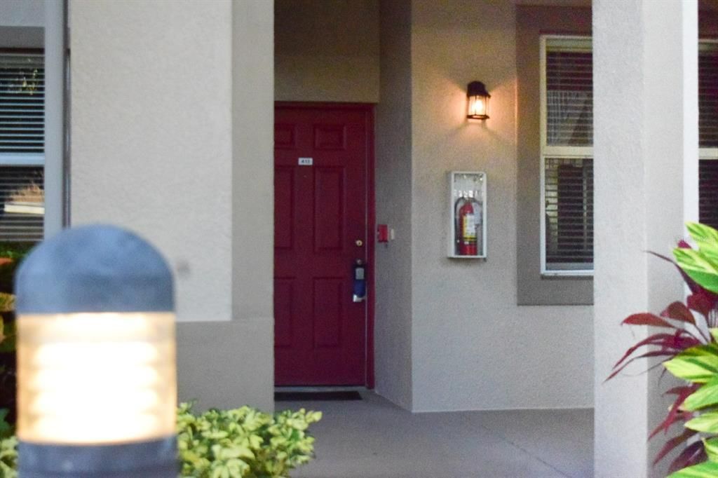 待售: $255,000 (2 贝兹, 2 浴室, 1055 平方英尺)