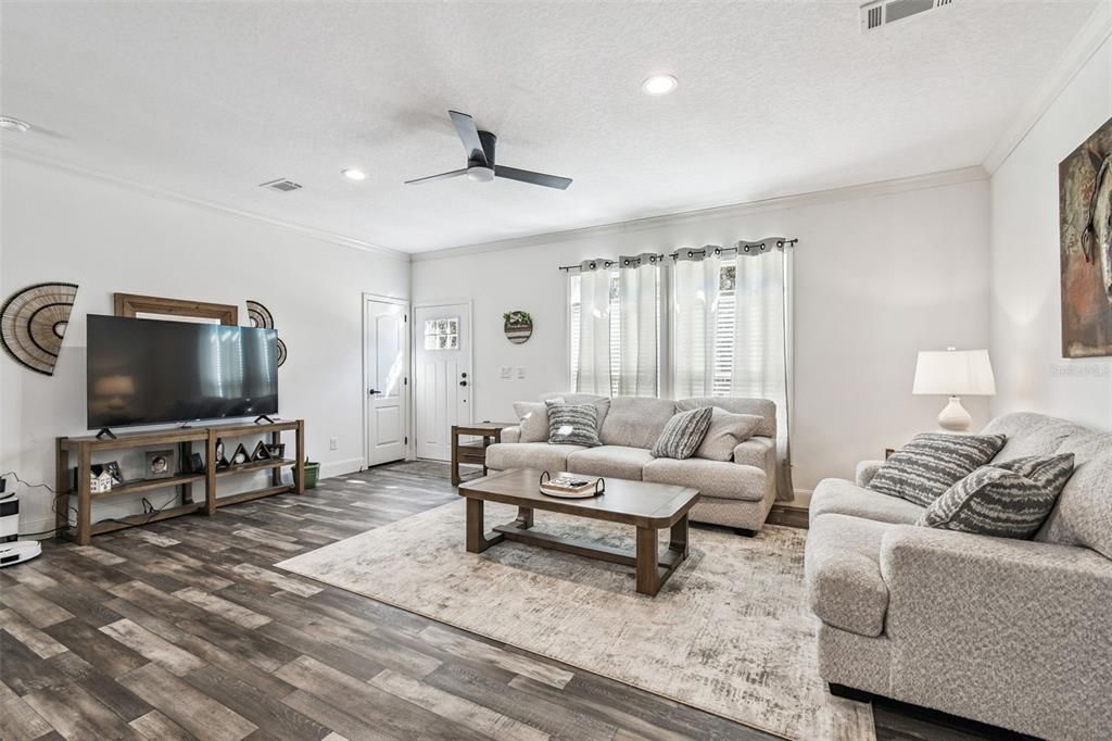 For Sale: $899,999 (4 beds, 3 baths, 2254 Square Feet)