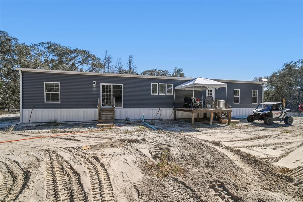 For Sale: $899,999 (4 beds, 3 baths, 2254 Square Feet)