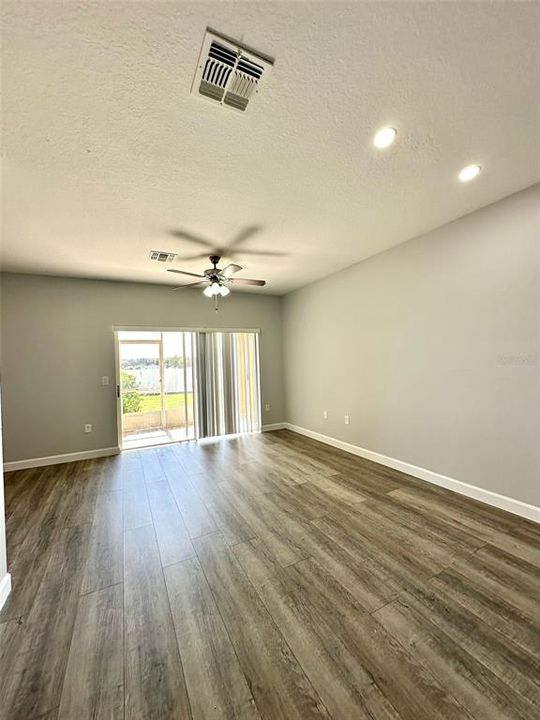 En Renta: $1,600 (2 camas, 2 baños, 1076 Pies cuadrados)