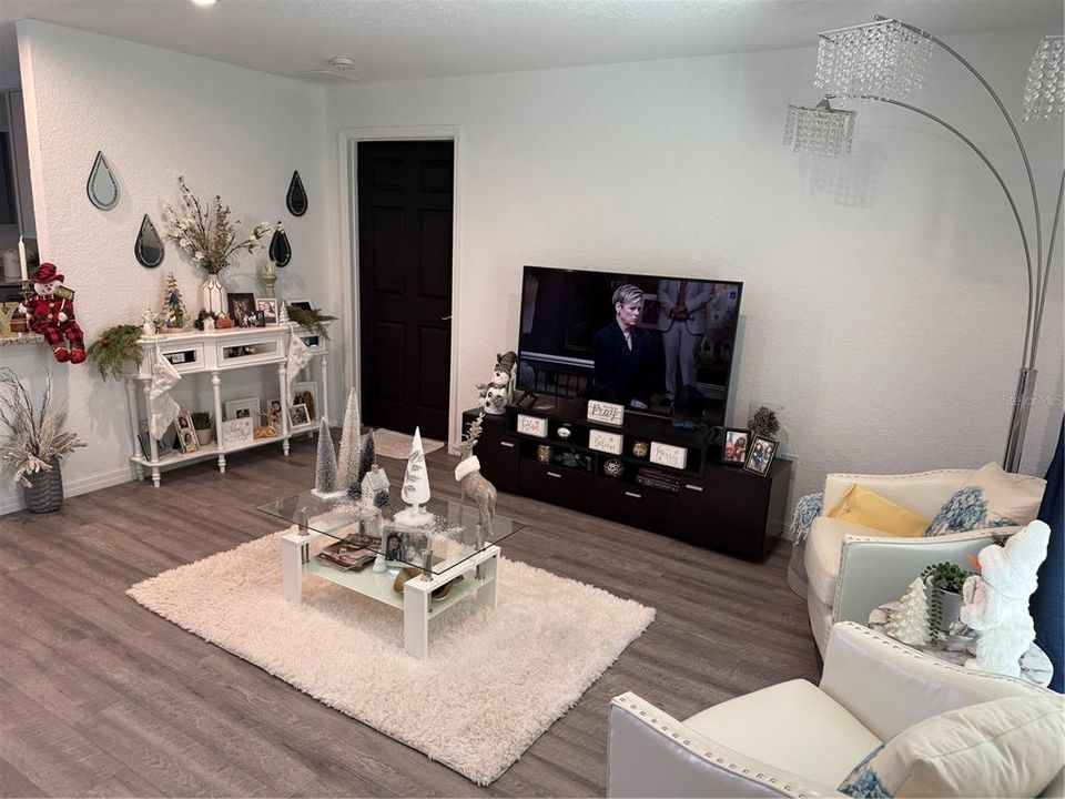 En Venta: $248,888 (3 camas, 2 baños, 1391 Pies cuadrados)