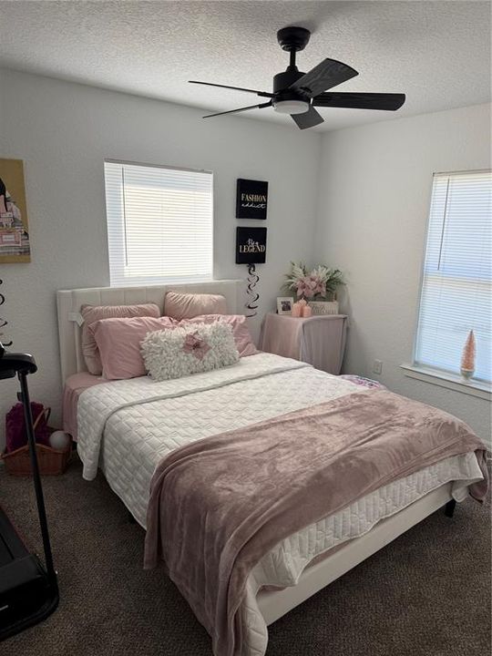 En Venta: $248,888 (3 camas, 2 baños, 1391 Pies cuadrados)