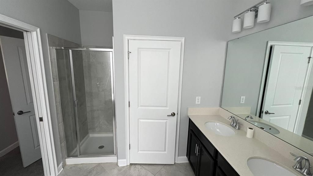 出租: $2,100 (2 贝兹, 2 浴室, 1409 平方英尺)