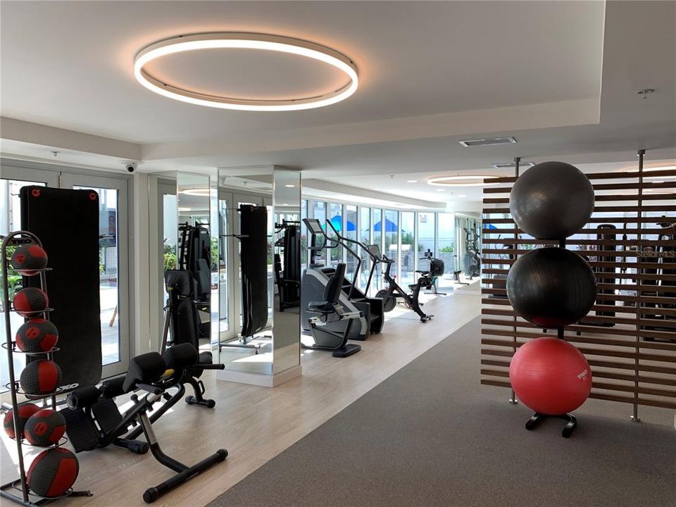 出租: $3,610 (3 贝兹, 2 浴室, 1595 平方英尺)