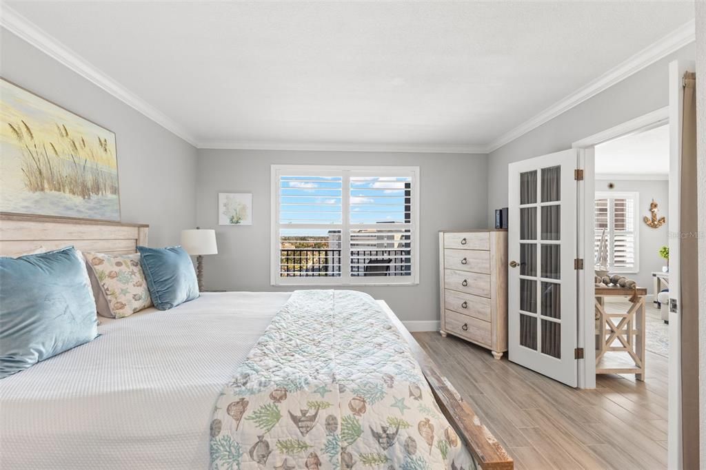 На продажу: $289,900 (2 спален, 2 ванн, 1175 Квадратных фут)