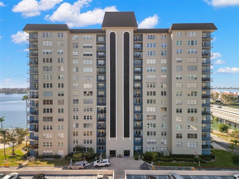 На продажу: $289,900 (2 спален, 2 ванн, 1175 Квадратных фут)