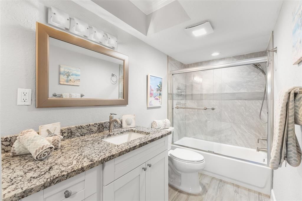 На продажу: $289,900 (2 спален, 2 ванн, 1175 Квадратных фут)