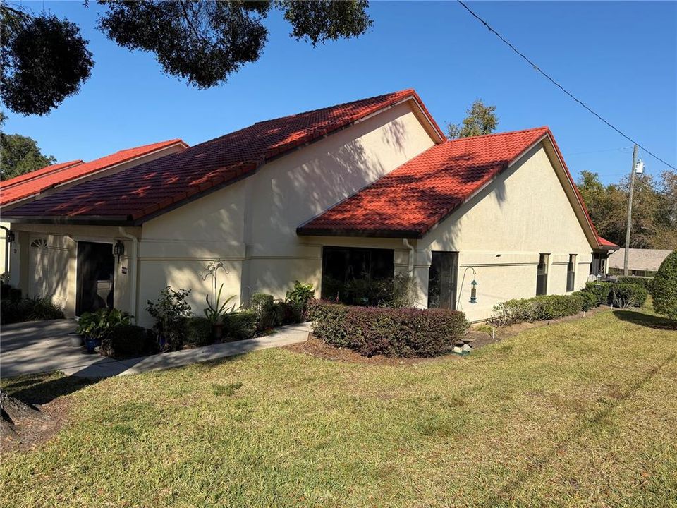 For Sale: $159,000 (2 beds, 2 baths, 1243 Square Feet)