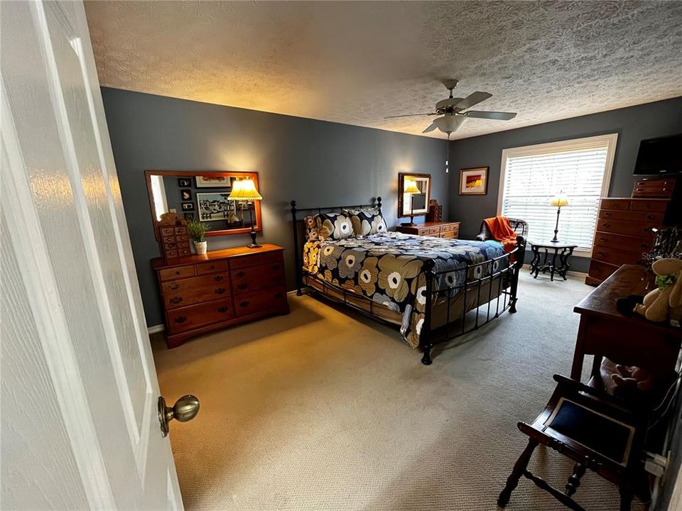 For Sale: $159,000 (2 beds, 2 baths, 1243 Square Feet)