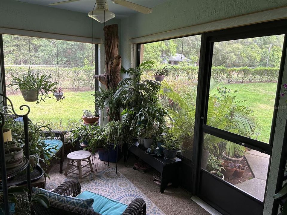 For Sale: $159,000 (2 beds, 2 baths, 1243 Square Feet)