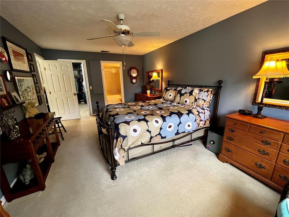 For Sale: $159,000 (2 beds, 2 baths, 1243 Square Feet)