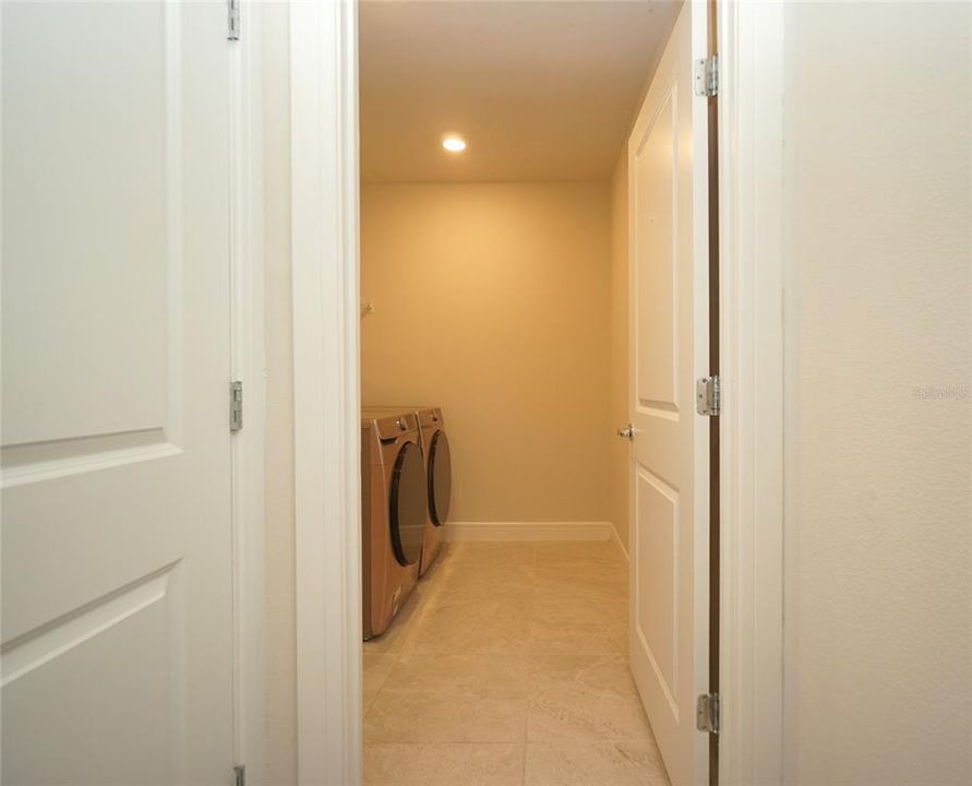 For Rent: $2,650 (4 beds, 2 baths, 2164 Square Feet)