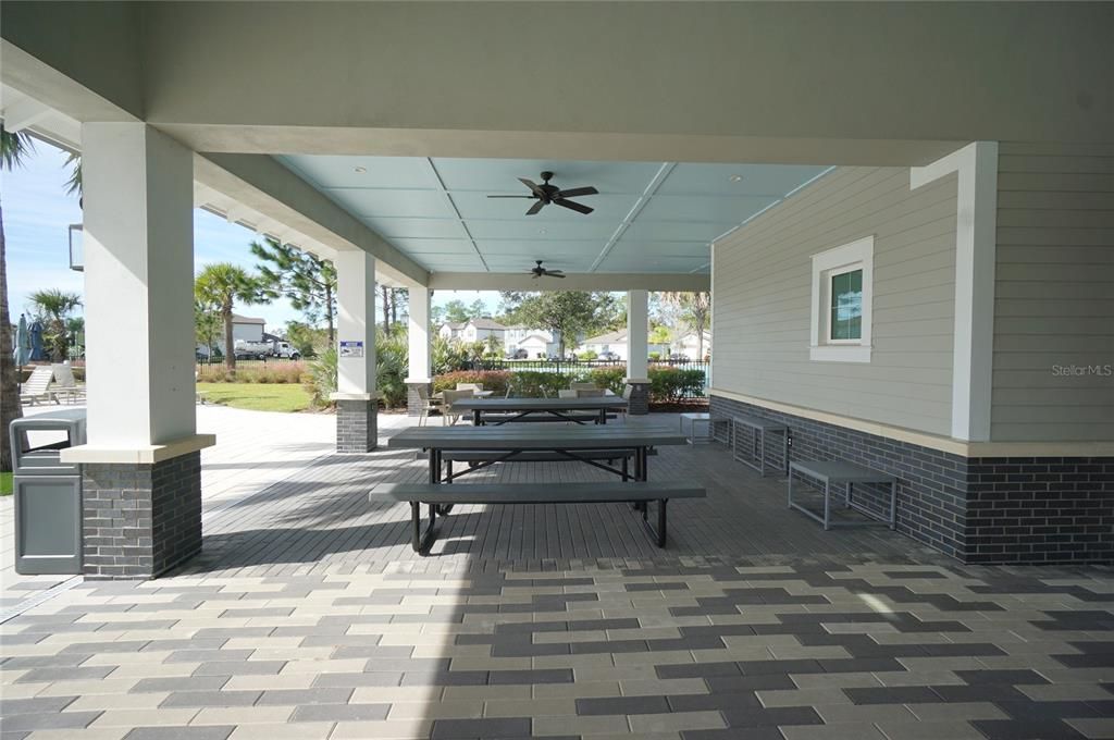 For Rent: $2,650 (4 beds, 2 baths, 2164 Square Feet)