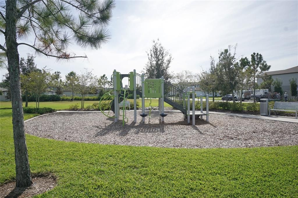 For Rent: $2,650 (4 beds, 2 baths, 2164 Square Feet)