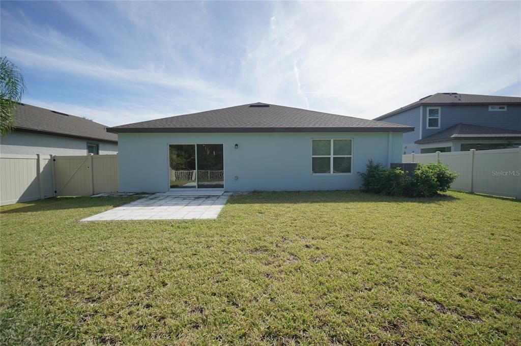 For Rent: $2,650 (4 beds, 2 baths, 2164 Square Feet)