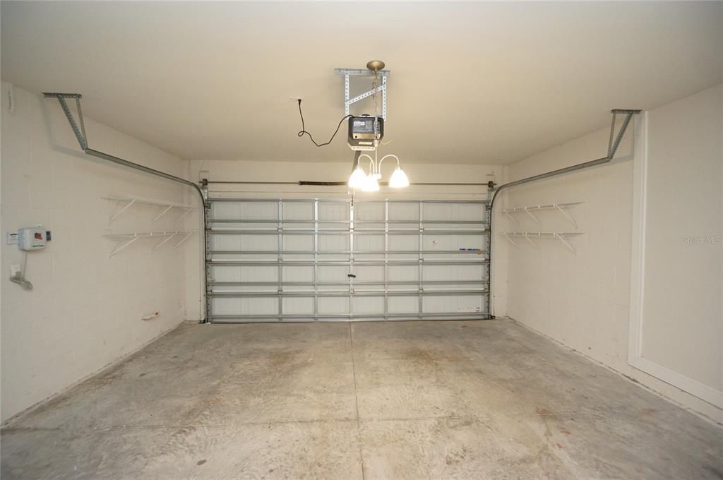 For Rent: $2,650 (4 beds, 2 baths, 2164 Square Feet)