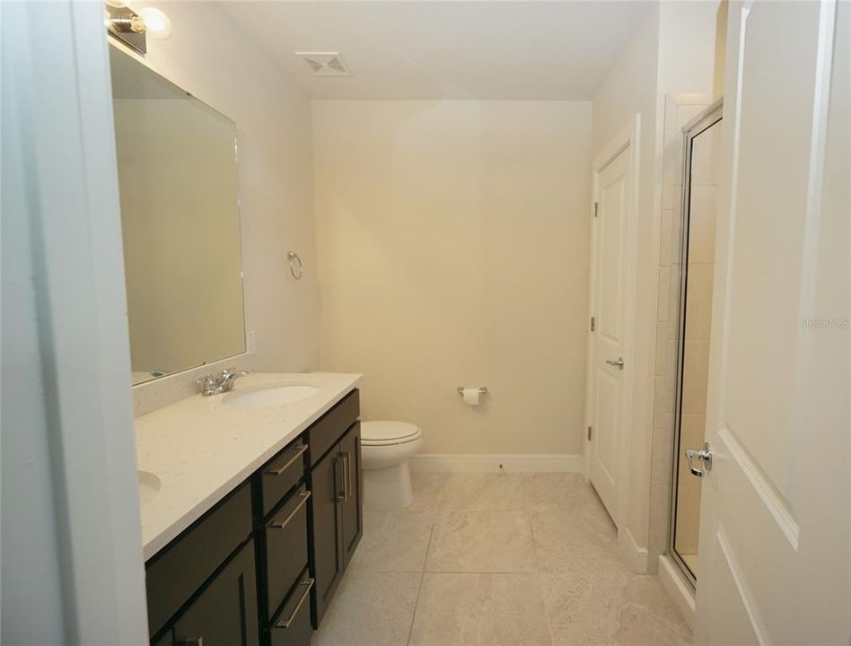 For Rent: $2,650 (4 beds, 2 baths, 2164 Square Feet)