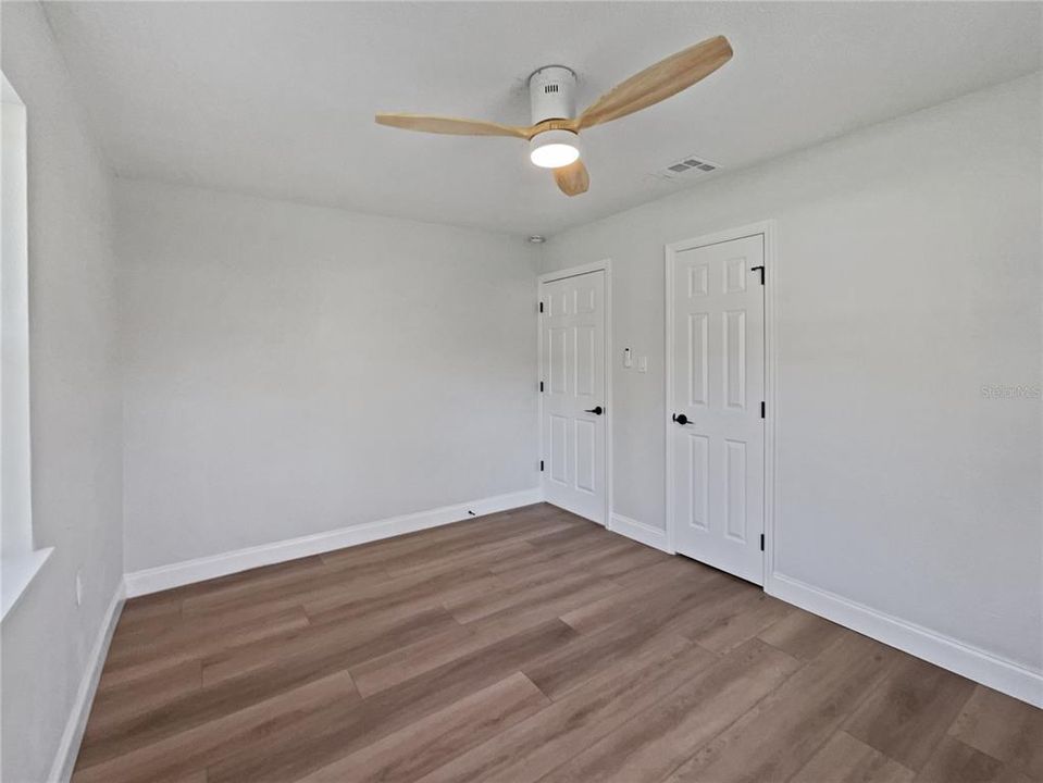 Active With Contract: $227,000 (2 beds, 1 baths, 864 Square Feet)
