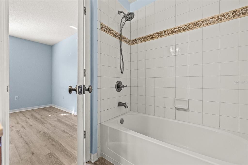 En Venta: $225,000 (2 camas, 2 baños, 1168 Pies cuadrados)