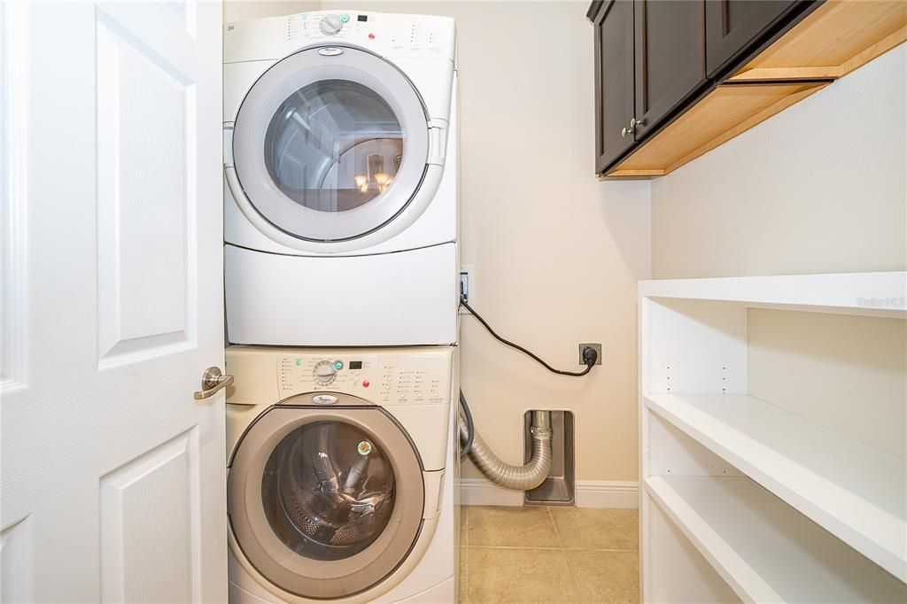 For Sale: $309,850 (3 beds, 2 baths, 1663 Square Feet)