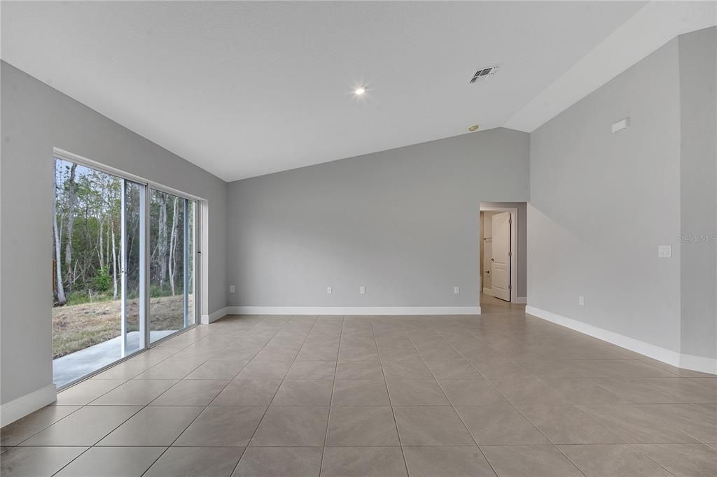 En Venta: $338,900 (4 camas, 2 baños, 1814 Pies cuadrados)