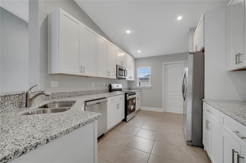 En Venta: $338,900 (4 camas, 2 baños, 1814 Pies cuadrados)