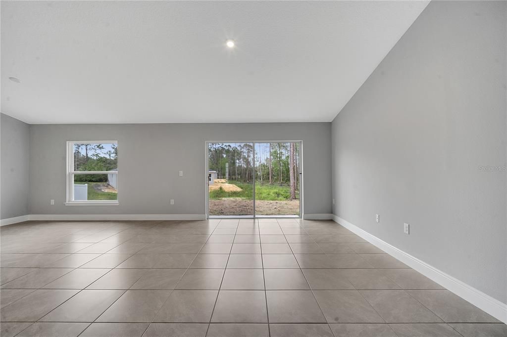 En Venta: $338,900 (4 camas, 2 baños, 1814 Pies cuadrados)