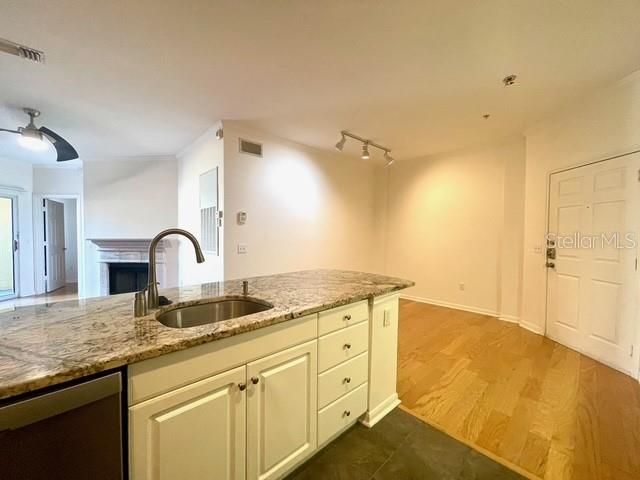 En Renta: $1,950 (2 camas, 2 baños, 1070 Pies cuadrados)