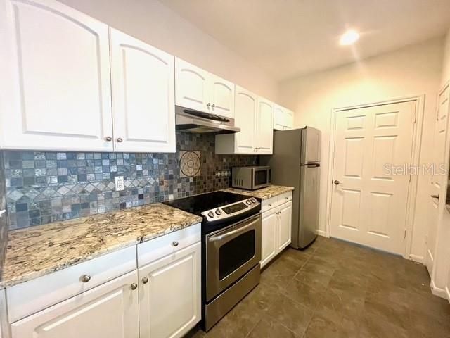 En Renta: $1,950 (2 camas, 2 baños, 1070 Pies cuadrados)