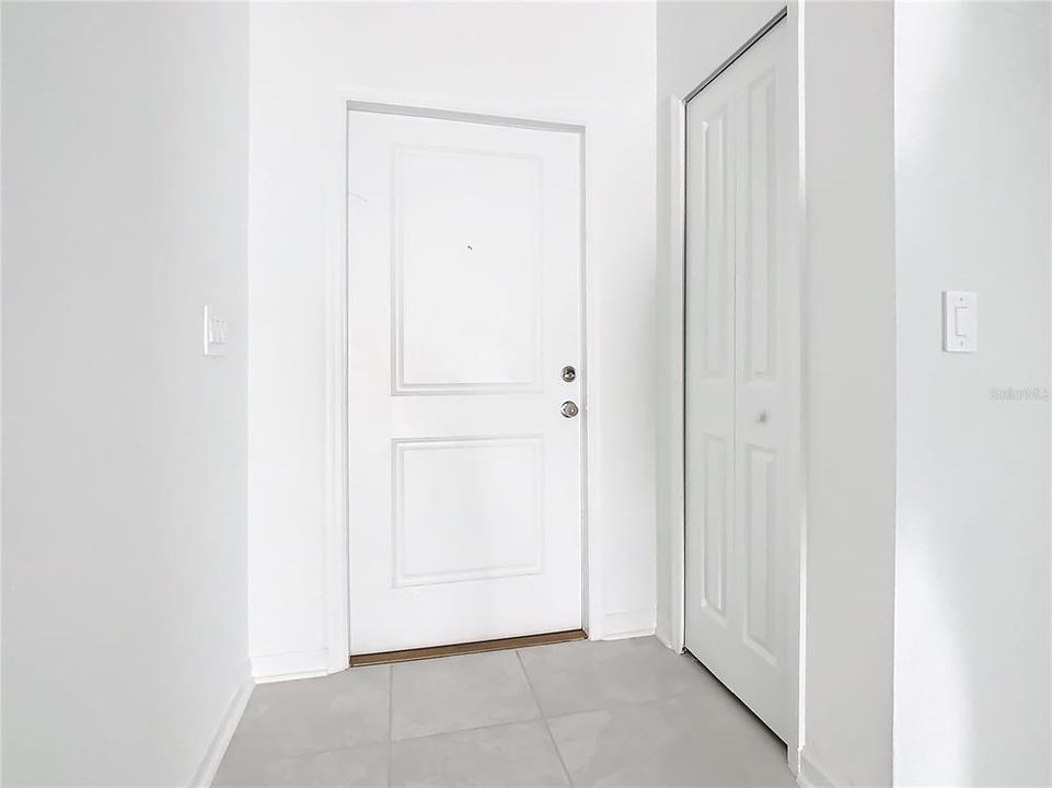 For Rent: $2,000 (3 beds, 2 baths, 1555 Square Feet)