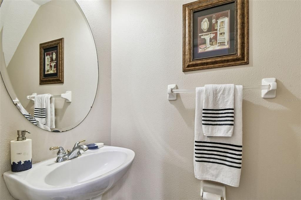 На продажу: $375,000 (2 спален, 2 ванн, 1731 Квадратных фут)