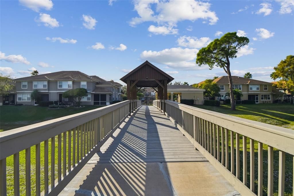 На продажу: $375,000 (2 спален, 2 ванн, 1731 Квадратных фут)