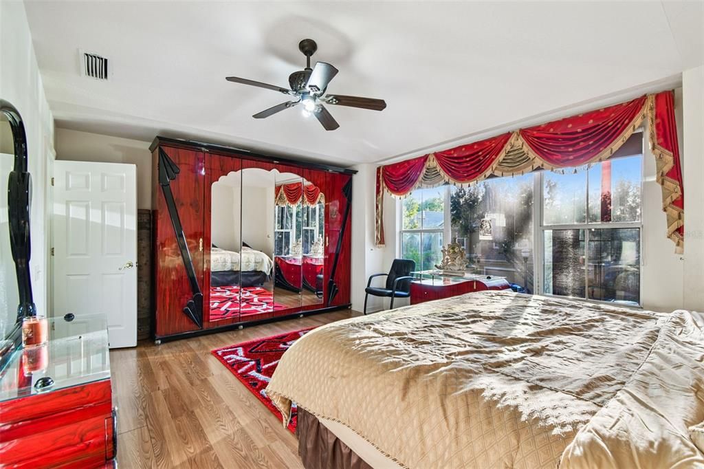 На продажу: $375,000 (2 спален, 2 ванн, 1731 Квадратных фут)