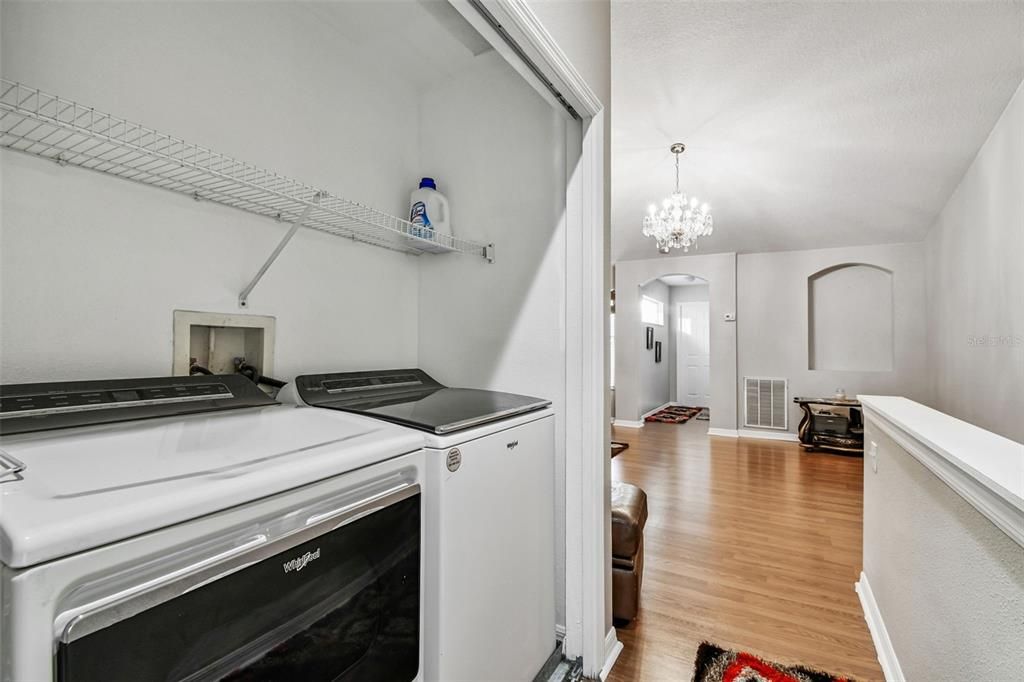 На продажу: $375,000 (2 спален, 2 ванн, 1731 Квадратных фут)